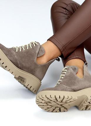 Натуральные замшевые туфли - ботинки цвета шоколад на шнуровке6 фото