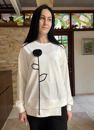 Трикотажный свитшот свободного кроя в стиле casual р.42-50