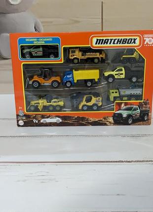 Matchbox cars комплект реалістичних вантажівок, колекційний набір