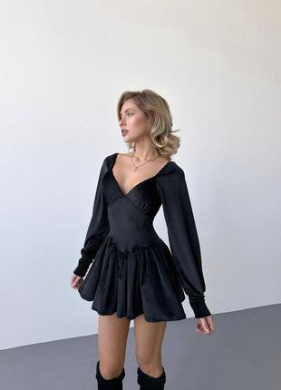 Оксамитова корсетна сукня міні з довгими об'ємними рукавами приталена з рясною спідницею коротка стильна трендова чорна вечірня бархат