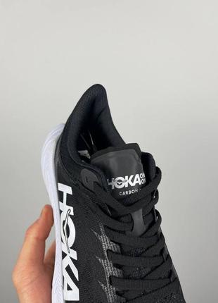 Жіночі кросівки чорні з білим у стилі hoka one carbon x white black4 фото