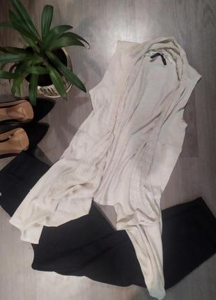 Красива ніжна накидка на літо