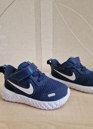 Кросівки nike revolution 5 оригінал розмір 21