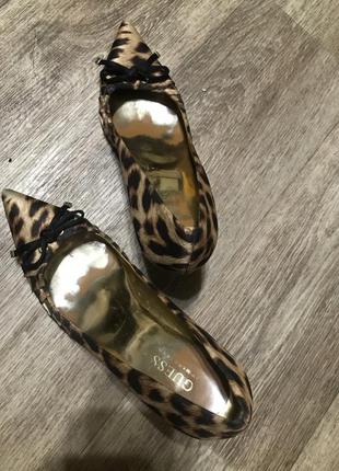 Туфли с леопардовым принтом,атласные.2 фото