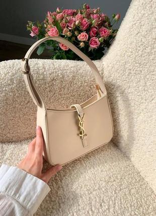 Жіноча сумка клатч ysl hobo юсл бежева маленька стильна витончена сумочка ів сен лоран