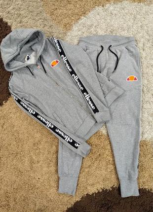 Оригинальный стильный спортивный костюм ellesse