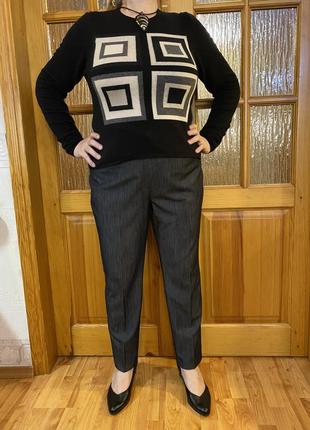 Тонкий чорний кашеміровий светр з квадратами3 фото