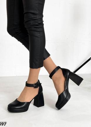 Женские туфли на квадратном каблуке8 фото