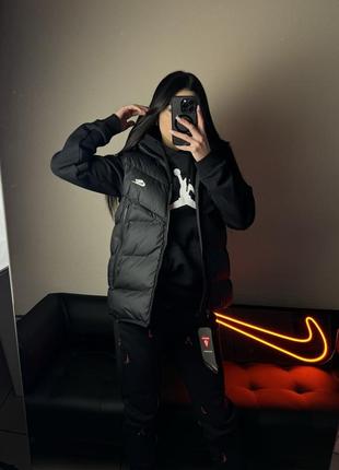 Черная жилетка nike пуховая oversize найк оверсайз унисекс7 фото