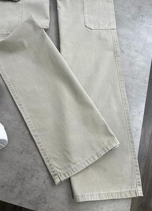 Светло оливковые штаны каргоис бежевым оттенком3 фото