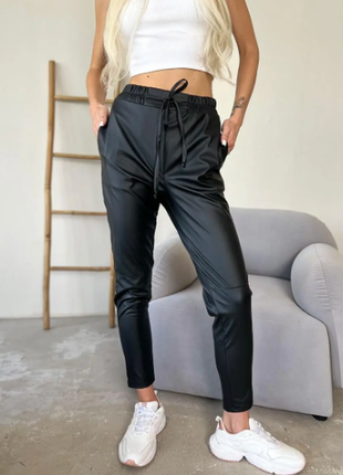 Демисезонные брюки из экокожи  2 цвета 1480хф7 фото