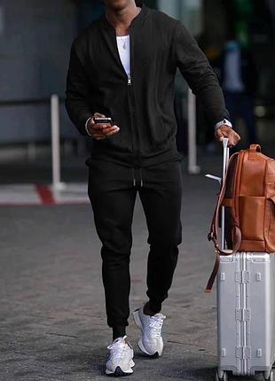 Костюм спортивний