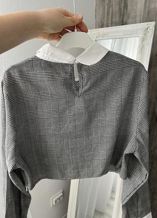Вкорочена блузка в клітинку блуза з комірцем картата коротка блузка манжетами білими3 фото