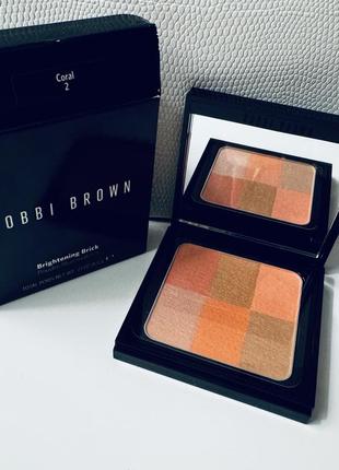 Многофункциональная пудра для лица bobbi brown brightening brick, coral, 6.6 г