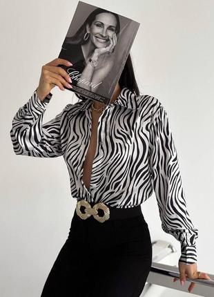 Роскошная женская шелковая рубашка в анималистичный принт "зебра"