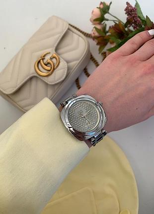 Часы серебристые женские guess