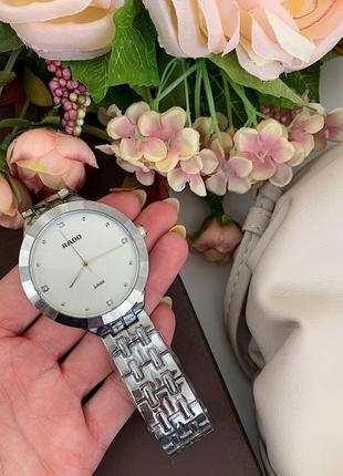 Красивые женские часы rado