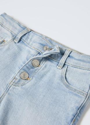 Розкльошені джинси з бахромою zara 98 розмір (2-3 роки)3 фото