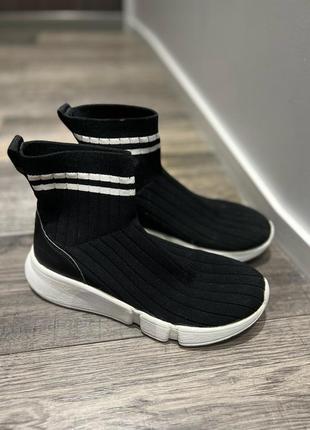 bershka 600 146652402