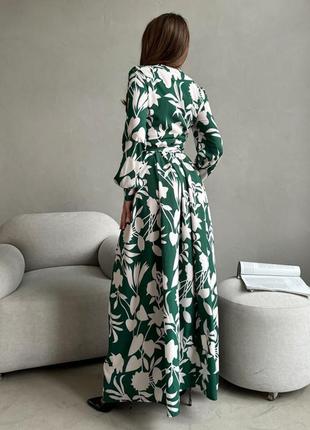 Зеленое длинное платье-халат с принтом размер s