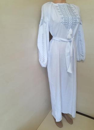 Льняное платье вышиванка женское для пары макси белое серая вышивка р.44 467 фото