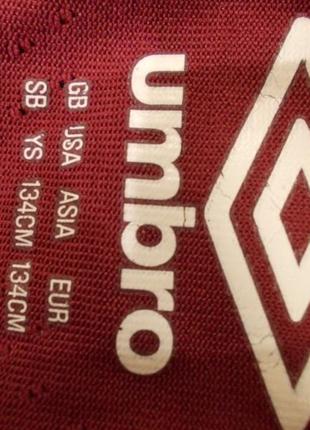 Футбольна форма umbro на 8-9 років 128-134см5 фото