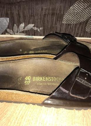 Стильні шльопанці birkenstock