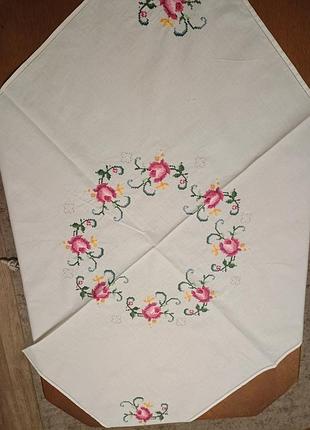 Скатертина вишита хрестиком