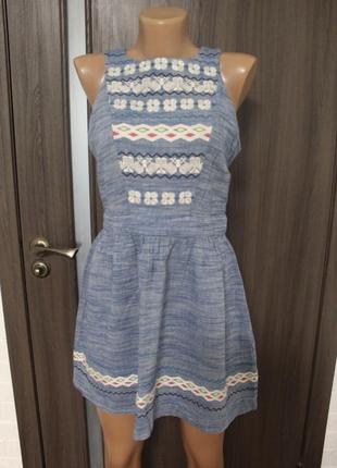 Хлопковое платье с вышивкой warehouse в идеальном состоянии м-l1 фото