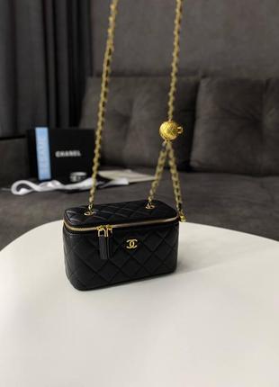 Chanel classic black lambskin pearl crush vanity bag4 фото