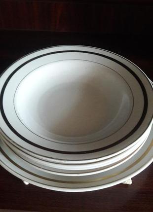 Набір блюдо, тарілки.