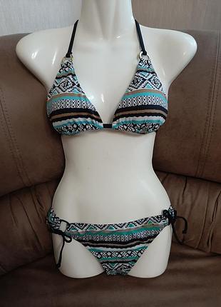 Фірмовий купальник