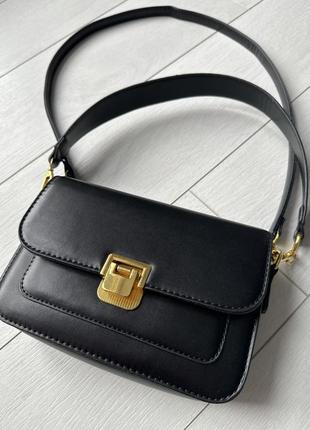 Продам сумку черную модную стильную базовую недорого