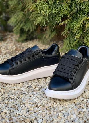 Женские кроссовки alexander mcqueen oversized sneakers black white