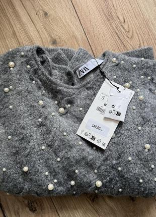 Свитер с жемчужинами zara