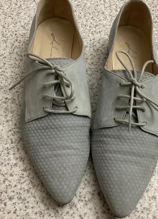 Легенькі мягенькі туфлі повністю шкіра /38/brend lilian