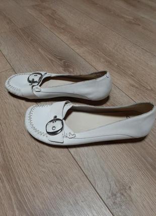 Кожаные удобные туфли балетки