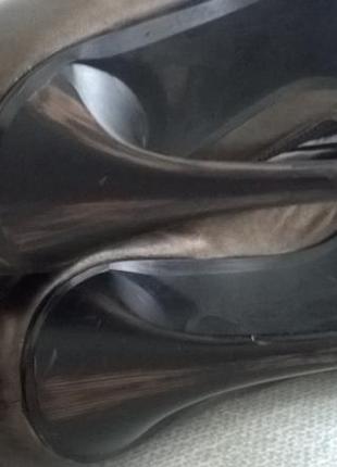 Демісезонні шкіряні чоботи бронзового кольору9 фото