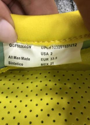 Аквашузи, чудово підійдуть для поясу чи біля басейну