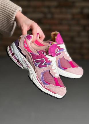 Женские кроссы в стиле new balance 2002r pink violet