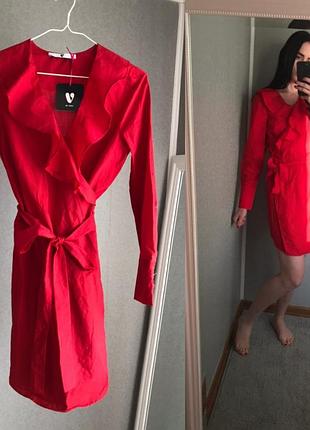 Платье красное