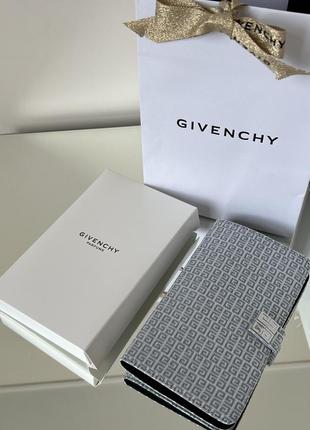 Набор givenchy кисти в органайзере