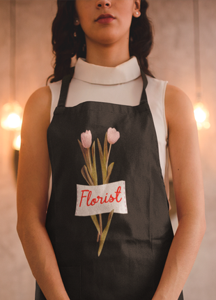 Фартух чорний кухонний з принтом для флориста "florist. флорист. червоний напис. тюльпани