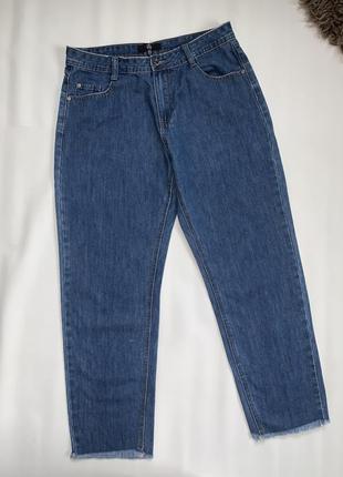 Модні жіночі джинси