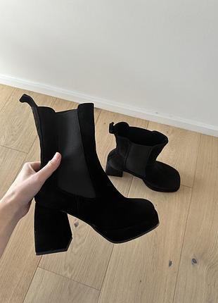 Челсі на каблуку з натуральної замші