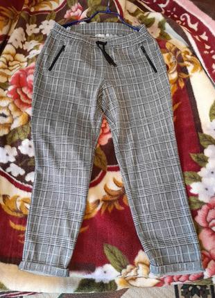 Брюки.