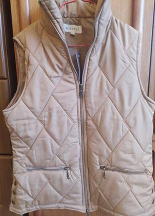 Женская безрукавка