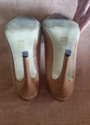 Туфли-лодочки премиум бренда carvela, 39р.3 фото