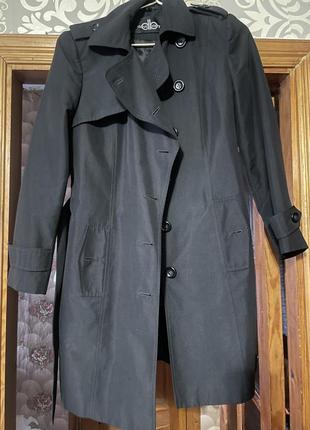 Дуже стильний плащ