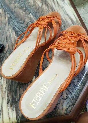 Шльопанці босоніжки